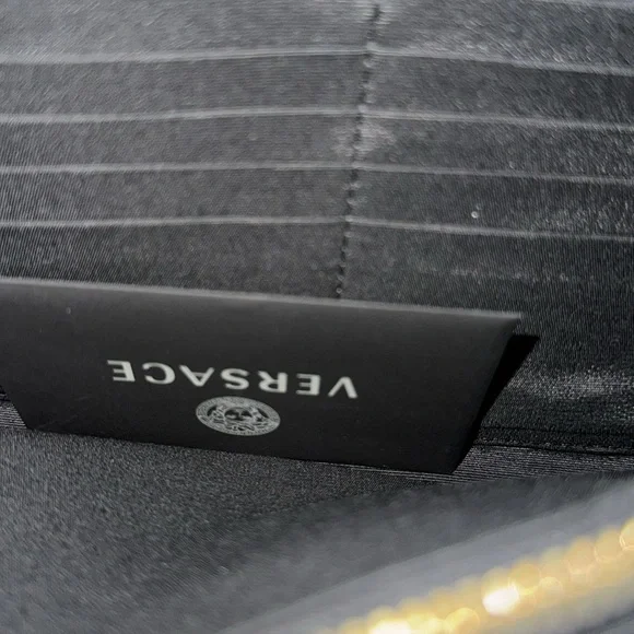 Versace Wallet on a chain. Authentic. New. - Picture 4 of 9